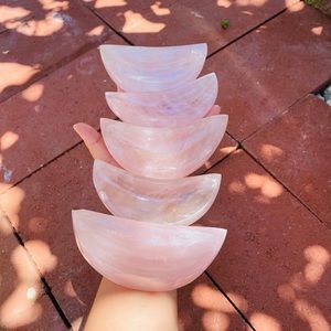 ✨ON SALE✨🌸Rose Quartz Crystal Moon Bowls